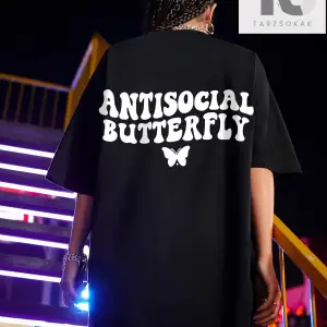 Kelebek & Harf Grafik Düşük Omuz Oversize Tişört