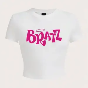 Kişilik Bayan Kırpma T-Shirt Y2K Pembe Bratz Mektup Baskılar Kısa Kollu Yüksek Elastik Yumuşa