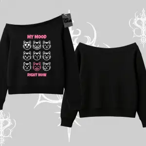 Kitti Sweet Mini Logo Baskılı Kayık Yaka Tshirt
