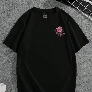KOD Trend Erkek Çiçek & Slogan Grafikli Tişört