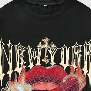 KOD Trend Street Life Harfli ve Dudaklı Kısa Kollu Erkek Tişört