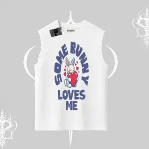Kolsuz Tshirt Sevimli Tavşan Some Bunny Loves Me Baskılı