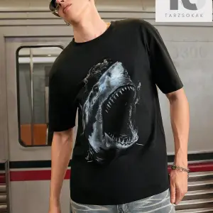 Köpekbalığı Desenli Yuvarlak Yaka Erkek Örme Günlük Tişört