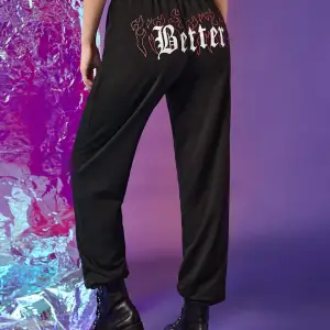 Letter Fire Graphic 4 Mevsim Eşofman