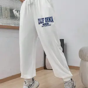 Letter Graphic Drawstring Waist Slant Pocket 4 Mevsim Eşofman