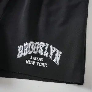 Letter Graphic Drawstring Waist Şort