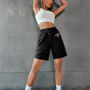 Letter Graphic Drawstring Waist Şort