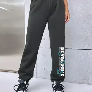 Letter Graphic Elastic Waist 4 Mevsim Eşofman