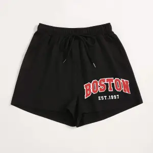 Letter Graphic Track Şort