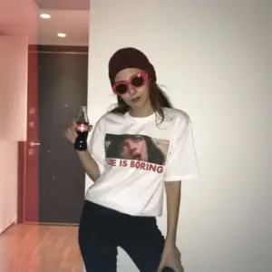 Life Is Boring. T-shirt Beyaz