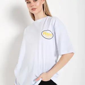 Logo Baskılı Beyaz Tişört Hope