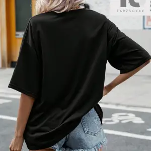 LUNE Kadın Kanat ve Harf Baskılı Tişört