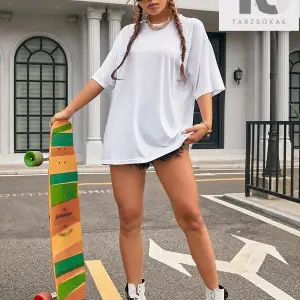 LUNE Katı Düşük Omuz Tişört