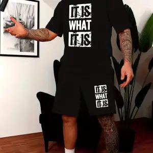 Manfinity EMRG Erkek Grafik Baskılı Tişört Ve Şort Takımı