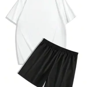 Manfinity EMRG Erkek Harf ve Araba Baskılı Rahat Yuvarlak Yaka Kısa Kollu