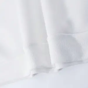 Manfinity EMRG Figure & Letter Graphic Sweatshirt Beyaz