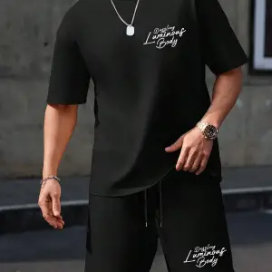 Manfinity Homme 2li Erkek Günlük Basit Kısa Kollu Tişört Ve Şort Takımı