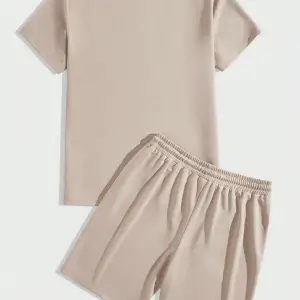 Manfinity Homme Casual College Style Tipografi Tişört ve Şort Takımı