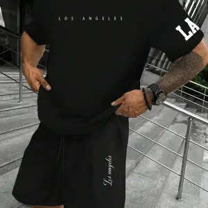 Manfinity Homme Erkek Basit Harfli Grafik Tişört ve Şort Takımı