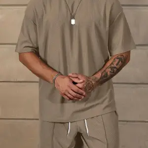 Manfinity Homme Erkek Düz Bol Bel Şortu