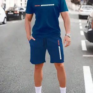 Manfinity Homme Erkek Harfli Grafik Bel Şortu Tişört ve Şort Takımı