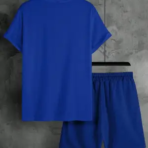 Manfinity Homme Erkek Yazlık Mektup Baskılı Yuvarlak Tişört ve Şort Takımı