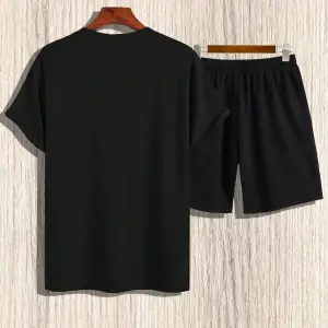 Manfinity Homme Erkek Yazlık Mektup Grafik Kısa Kollu Tişört Ve Şort Takımı