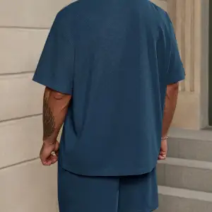 Manfinity Homme Loose Fit Erkek Düz Renk Düşük Omuz Tişört Ve Şort Takımı