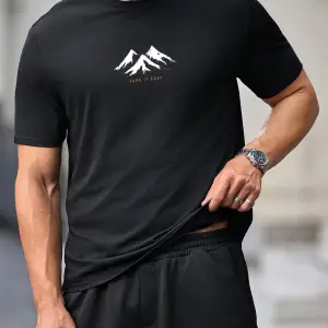 Manfinity Hypemode 2 Adet/Takım Örme Erkek Kısa Kollu Tişört Ve Şort Takımı