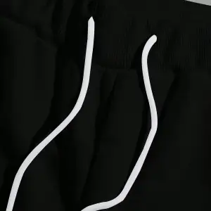 Manfinity Hypemode Erkek Baskılı Kısa Kollu Tişört Ve Şort Takımı