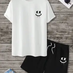 Manfinity Hypemode Erkek Baskılı Kısa Kollu Tişört Ve Şort Takımı