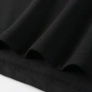 Manfinity Hypemode Erkek Bol Kesim Günlük Harf Baskılı Tişört Ve Şort Takımı