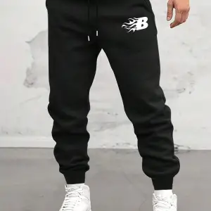 Manfinity Hypemode Erkek Harf Grafik İpli Bel Eşofman Altı