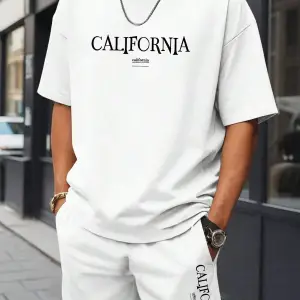 Manfinity Hypemode Erkek Mektup ollu Günlük Tişört Ve Şort Takımı