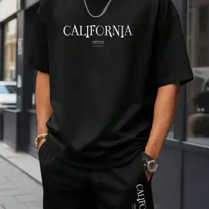 Manfinity Hypemode Erkek Mektup ollu Günlük Tişört Ve Şort Takımı