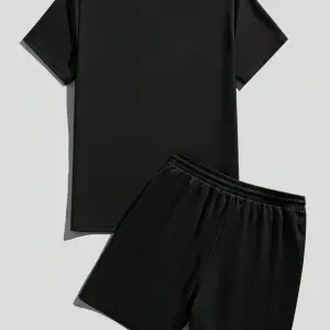 Manfinity Hypemode Erkek Mektup ollu Günlük Tişört Ve Şort Takımı