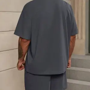 Manfinity RelaxMax Loose Fit Erkek Düz Bel Şortu