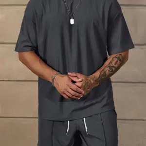 Manfinity RelaxMax Loose Fit Erkek Düz Bel Şortu