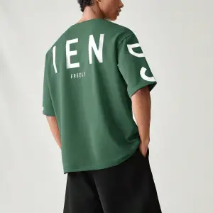 Manfinity UrbanChill Örme Rahat Baskılı Kısa Kollu ve Şort Takımı