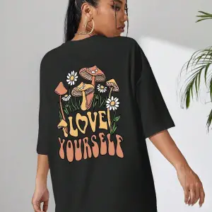 Mantar & Slogan Grafikli Düşük Omuzlu Tişört