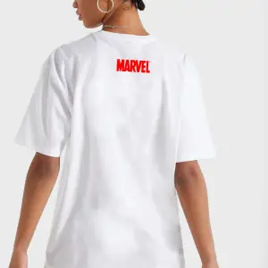 Marvel Logo Oversize T-Shirt