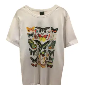 MAVİ Unisex Beyaz Kelebek Baskılı Tişört KLBK85612