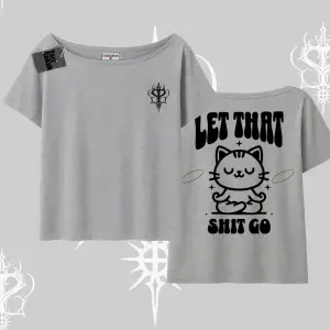 Meditasyon Yapan Kedi Baskılı Kayık Yaka Tshirt