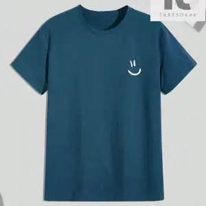 Men Astronot ve Mektup Grafikli Tişört