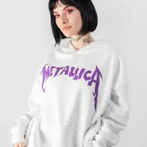 Metallica Mor Sırt Baskılı Beyaz Oversize Kapüşonlu