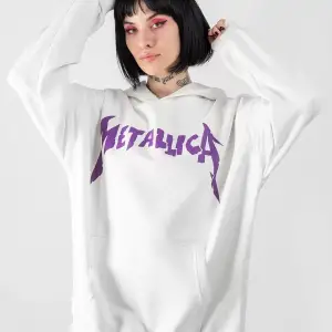 Metallica Mor Sırt Baskılı Beyaz Oversize Kapüşonlu