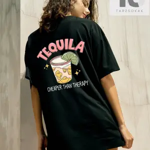 Meyve Suyu Ve Harf Grafikli Düşük Omuz Oversize Tişört