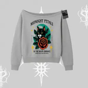 Midnight Petals Kedi Baskılı Kayık Yaka Sweatshirt