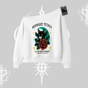 Midnight Petals Kedi Baskılı Kayık Yaka Sweatshirt