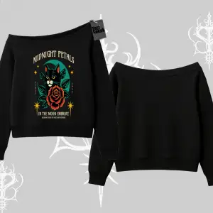 Midnight Petals Kedi Baskılı Kayık Yaka Sweatshirt